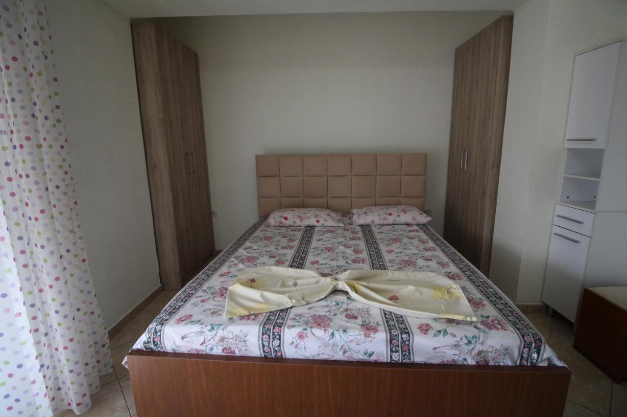 Mona'S Apartments Sarandë Eksteriør billede